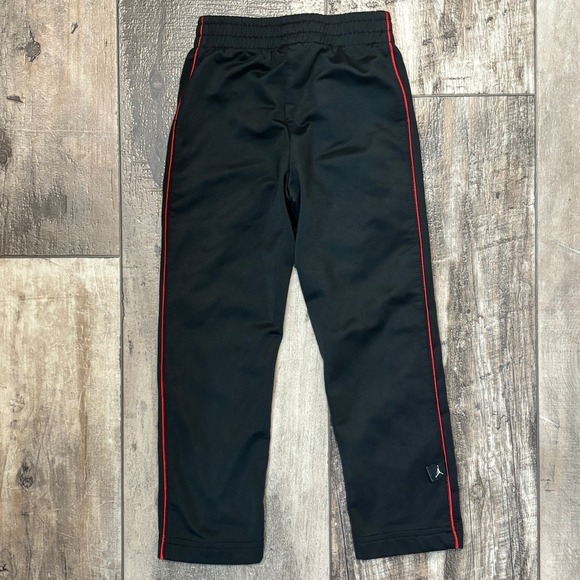Kids Jordan Black Track Pants Red Stripe Joggers Size 4 XS - Picture 6 of 6